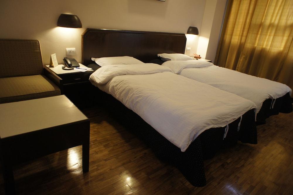 Marcopolo Business Hotel Катманду Экстерьер фото