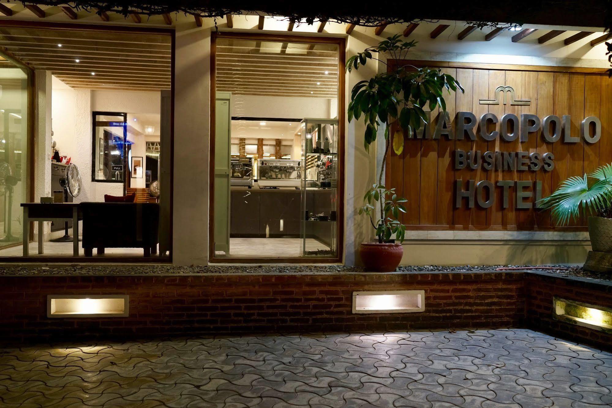 Marcopolo Business Hotel Катманду Экстерьер фото